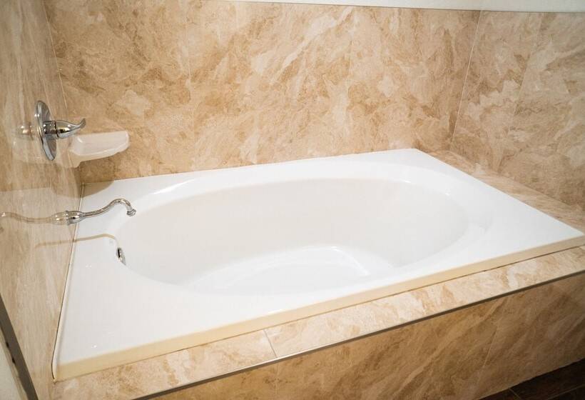 مُتل Maywood Inn