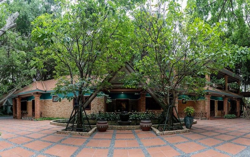 Phuong Nam Resort