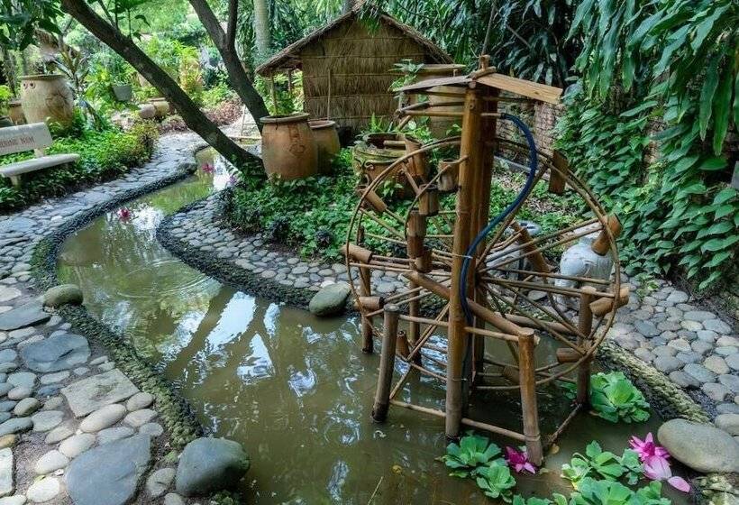 Phuong Nam Resort