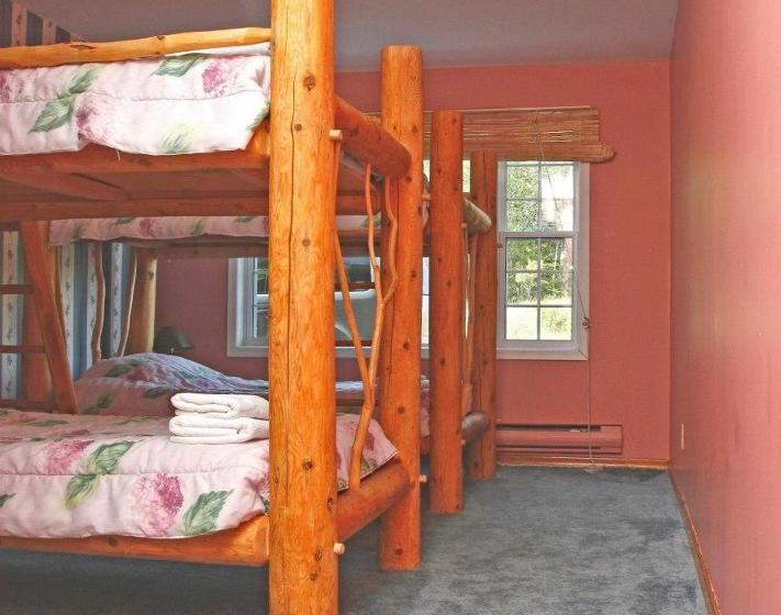 The Mad Musher   Hostel