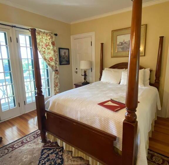 Общежитие Historic Rosemont Manor