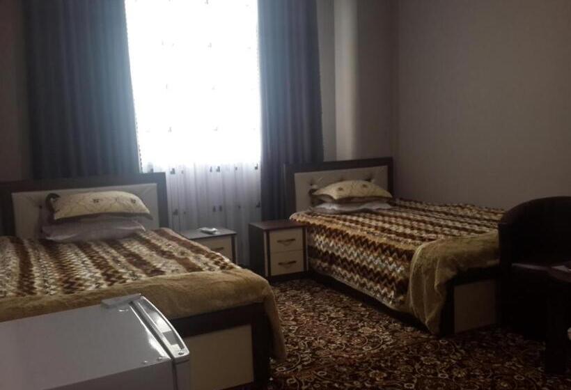 בית מלון כפרי Umariyon