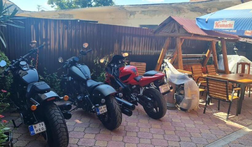 بنسيون Amelia House