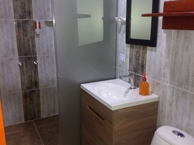 پانسیون Find Land & A Rest