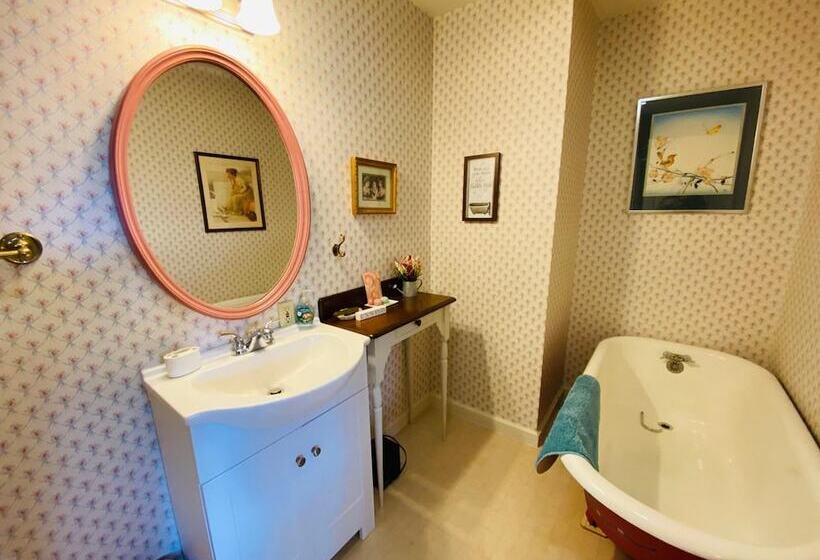 Terrell House B&b