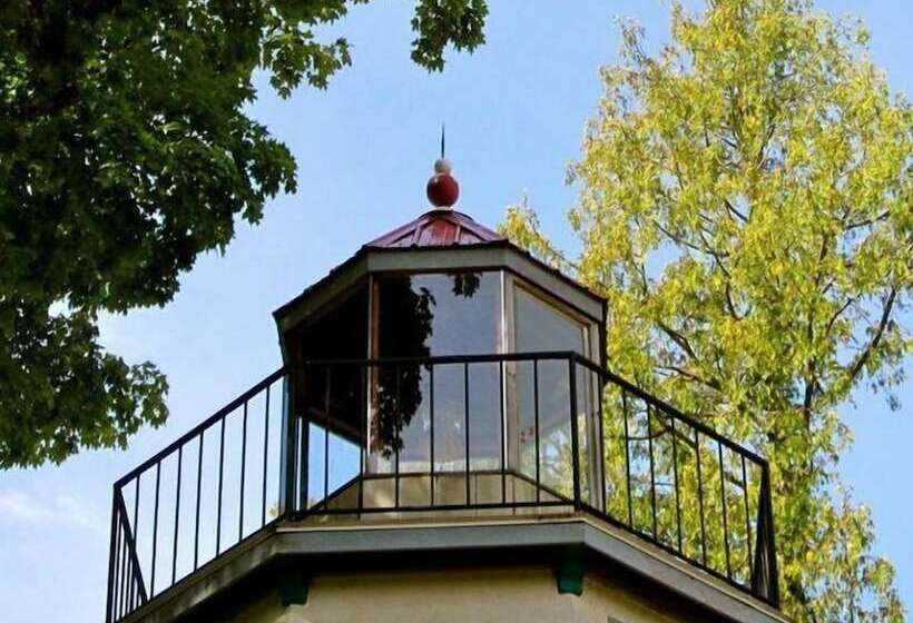 ユースホステル Harbor Light Inn