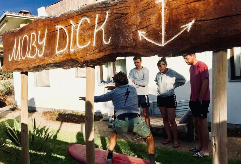 Общежитие Moby Dick Lodge