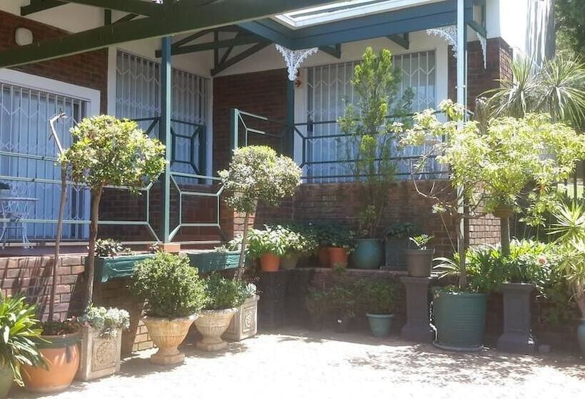 민박 Chez Esme Guest House
