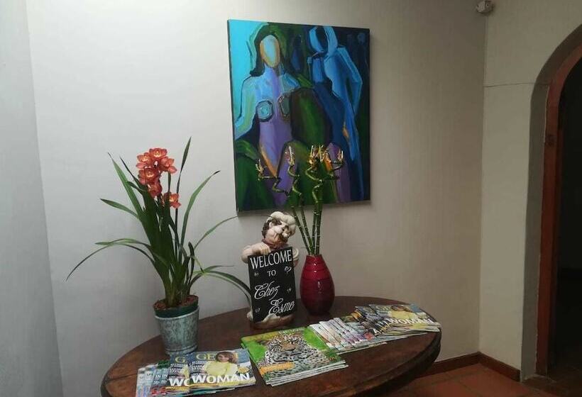 민박 Chez Esme Guest House