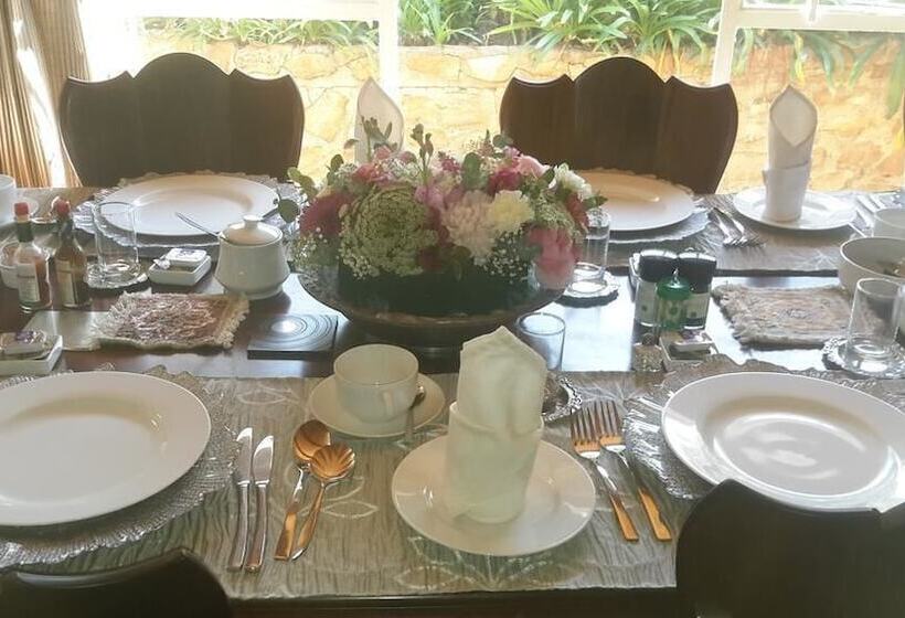 민박 Chez Esme Guest House