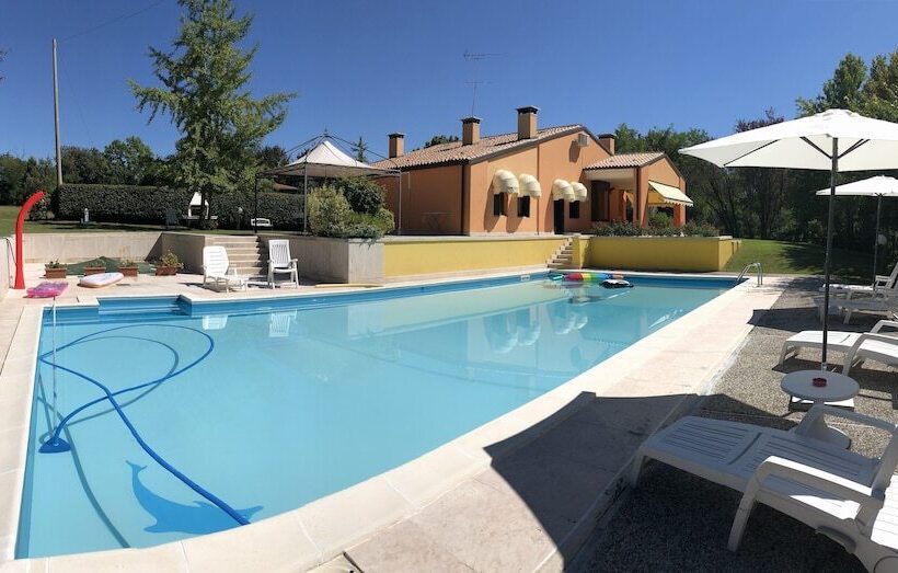 צימר Villa Fior Di Robinia