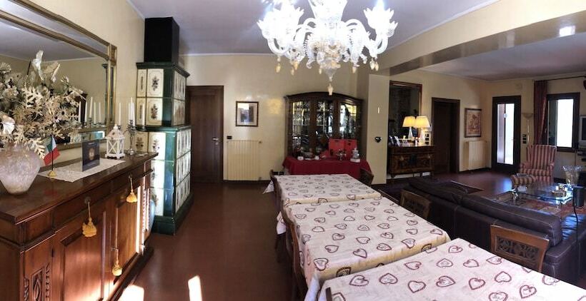 צימר Villa Fior Di Robinia