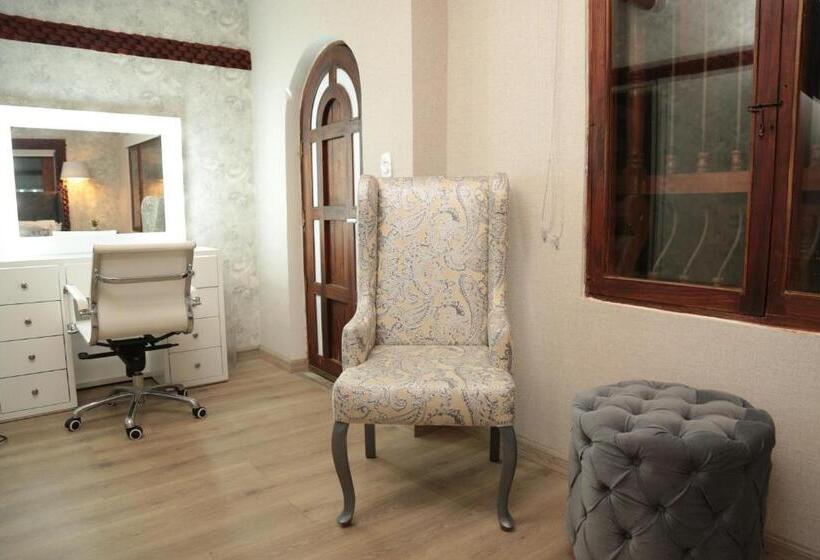 هتل Boutique Guatika