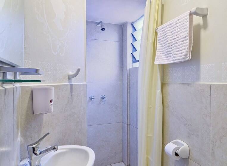 هتل La Vida Es Bella