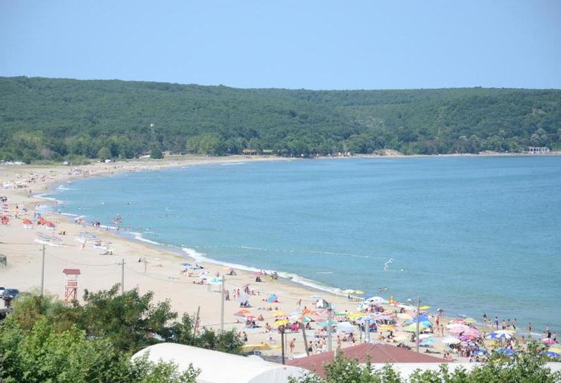 בית מלון כפרי Meltem