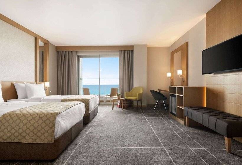 בית מלון כפרי Ramada Resort By Wyndham Unye
