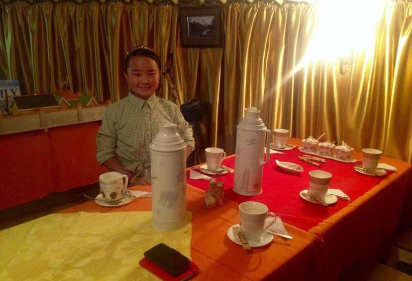 بنسيون Family Tour Guesthouse