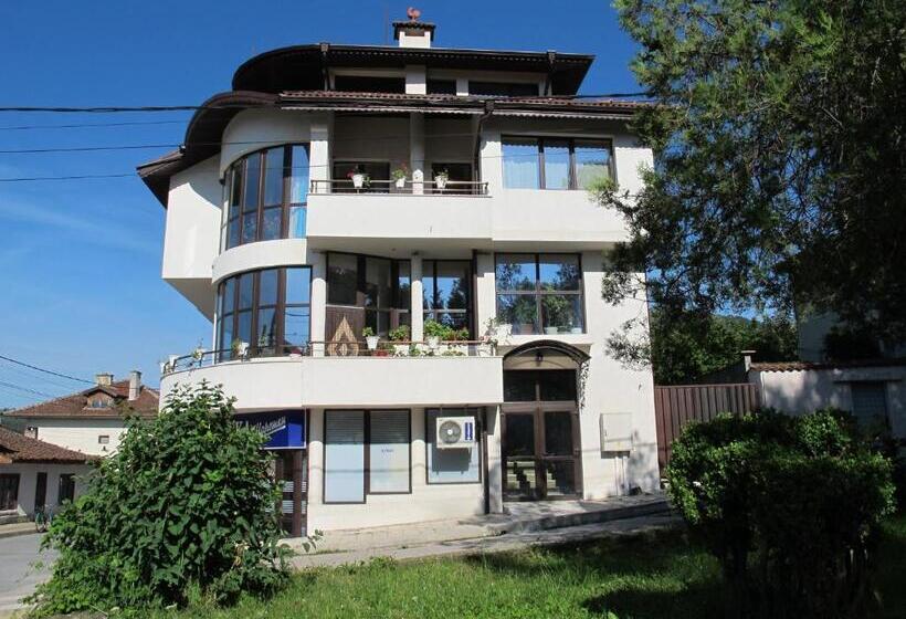 بنسيون Guest House & Bistro Lefterova