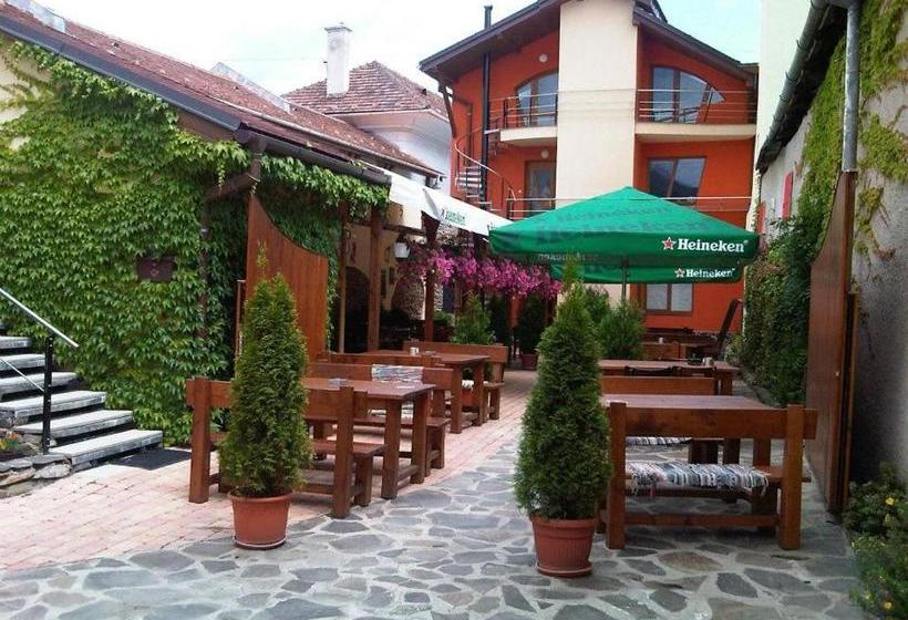 ペンション Penzión Rosenau