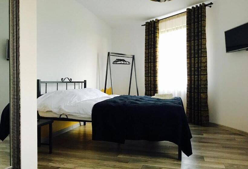 بنسيون Vila Blanca