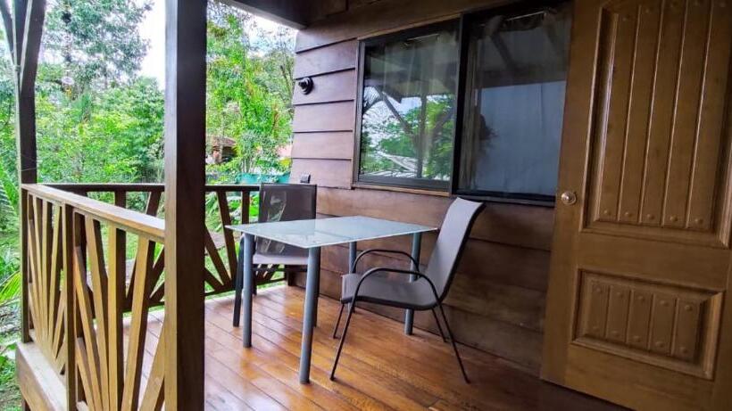 ベッドアンドブレックファースト Centro Ananda