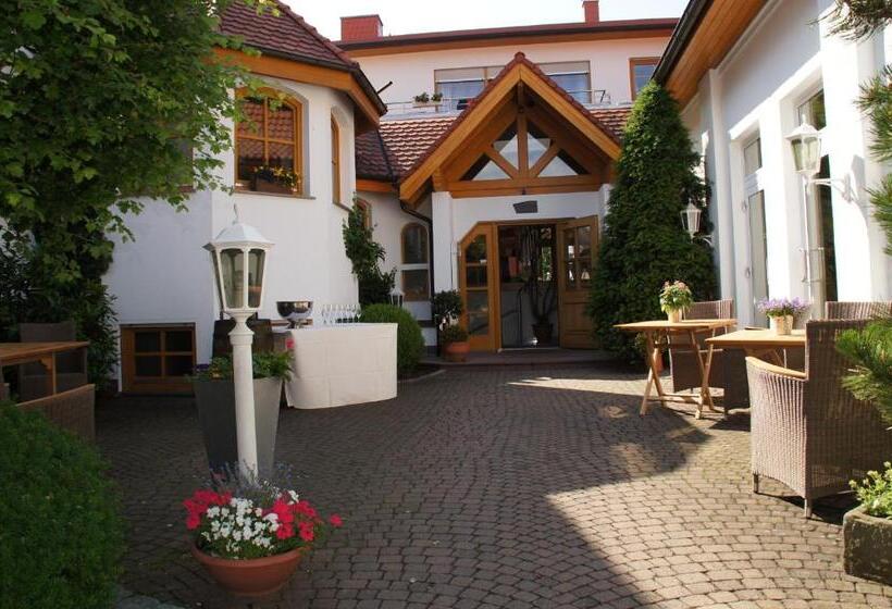 هتل Landgasthof Druschel
