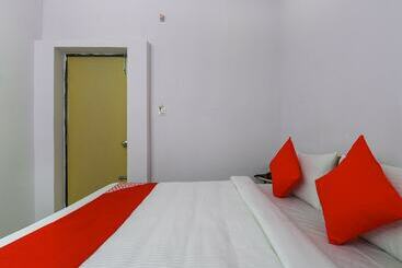 Oyo 27936 Hotel Welcome Tirupati