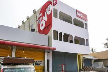 Oyo 27936 Hotel Welcome Tirupati