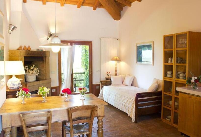 호텔 Podere Le Mezzelune