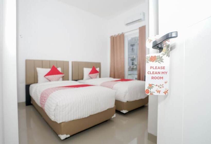 Oyo 443 Hotel Barlian