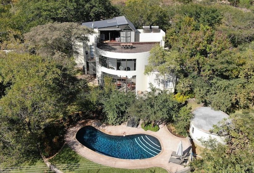 پانسیون 528 Victoria Falls Guest House