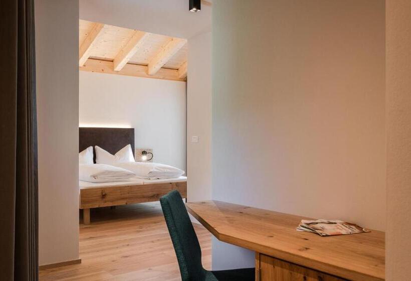Aparthotel Abiná Lana Höhe