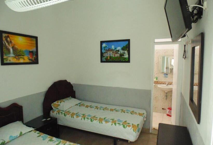 هتل Ciudad Señora Buga