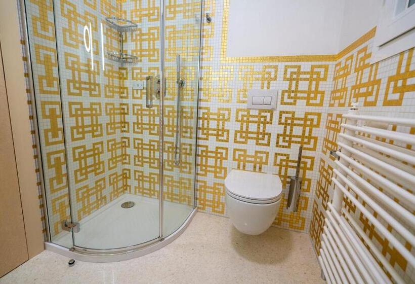 تختخواب و صبحانه Antica Pusterla Relais De Charme