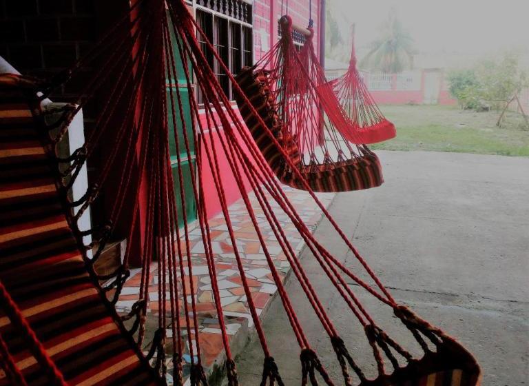 پانسیون Perezoso Hostel