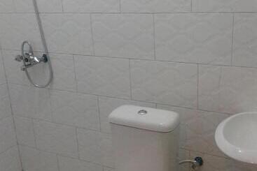 هتل Freedom Guest House