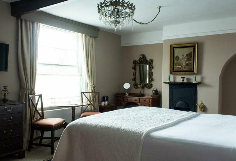 هاستل The Carden Arms