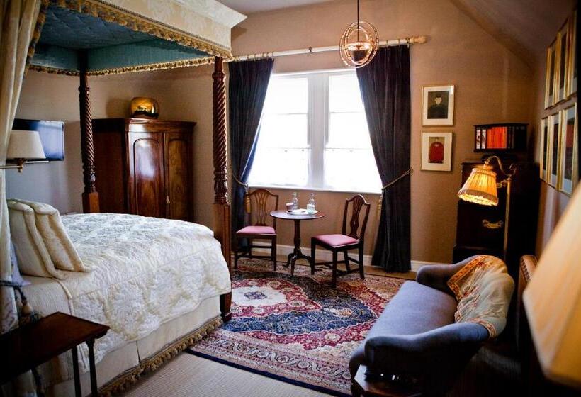 هاستل The Carden Arms