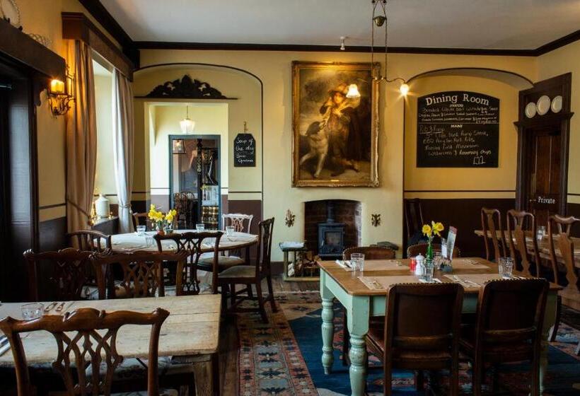 هاستل The Carden Arms