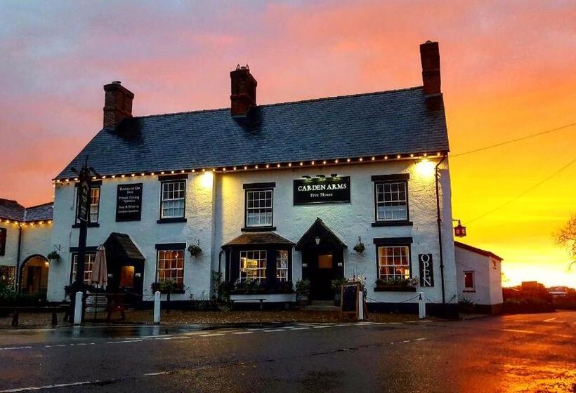 هاستل The Carden Arms