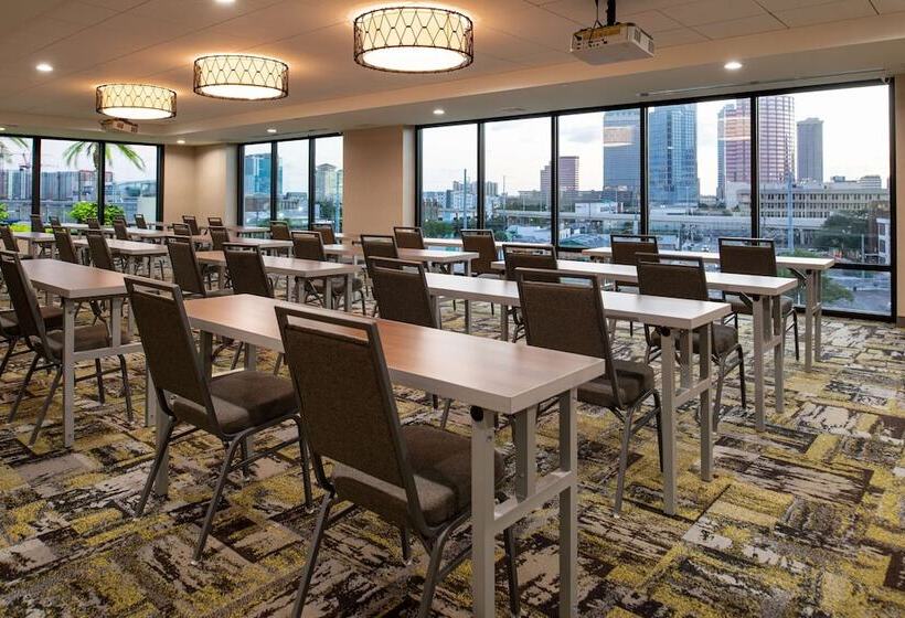 בית מלון כפרי Hampton Inn Tampa Downtown Channel District