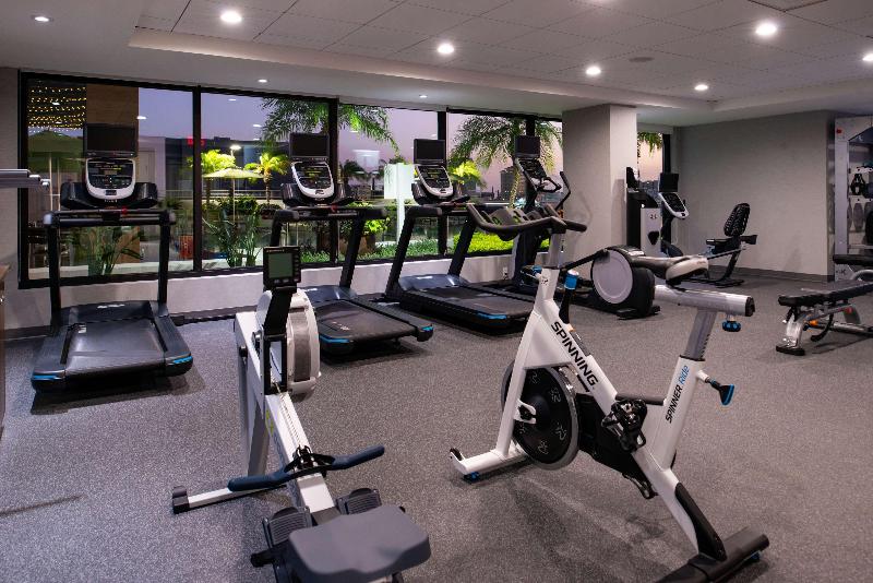 בית מלון כפרי Home2 Suites By Hilton Tampa Downtown Channel District