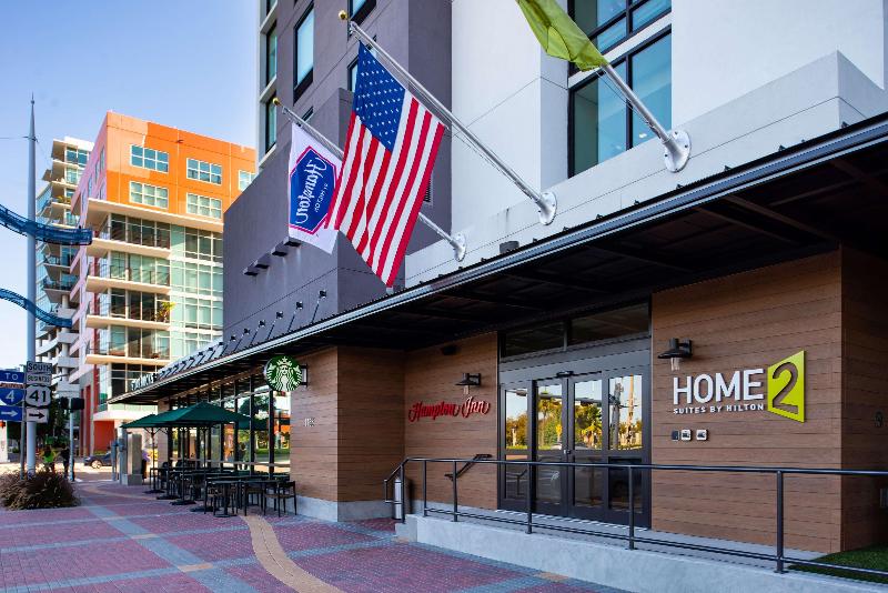 בית מלון כפרי Home2 Suites By Hilton Tampa Downtown Channel District