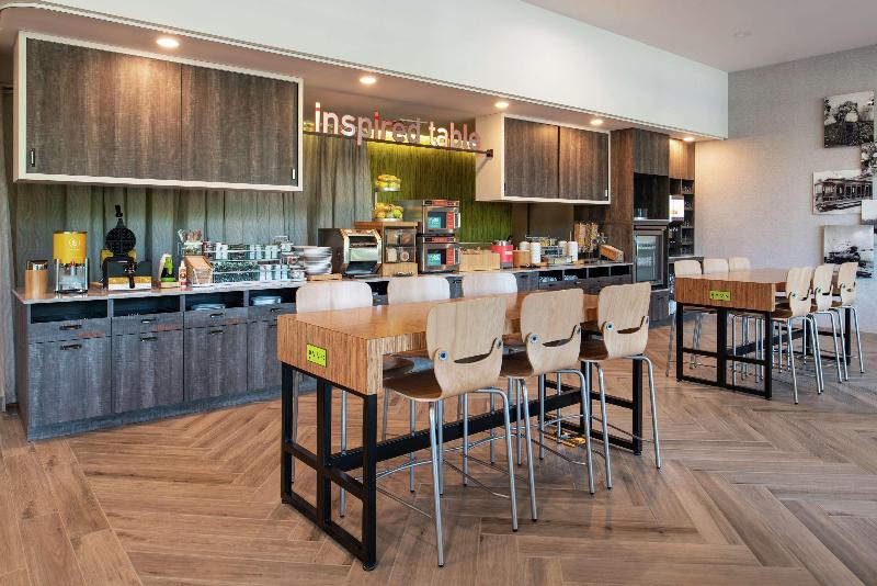 בית מלון כפרי Home2 Suites By Hilton Tampa Downtown Channel District