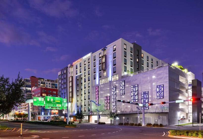 בית מלון כפרי Home2 Suites By Hilton Tampa Downtown Channel District
