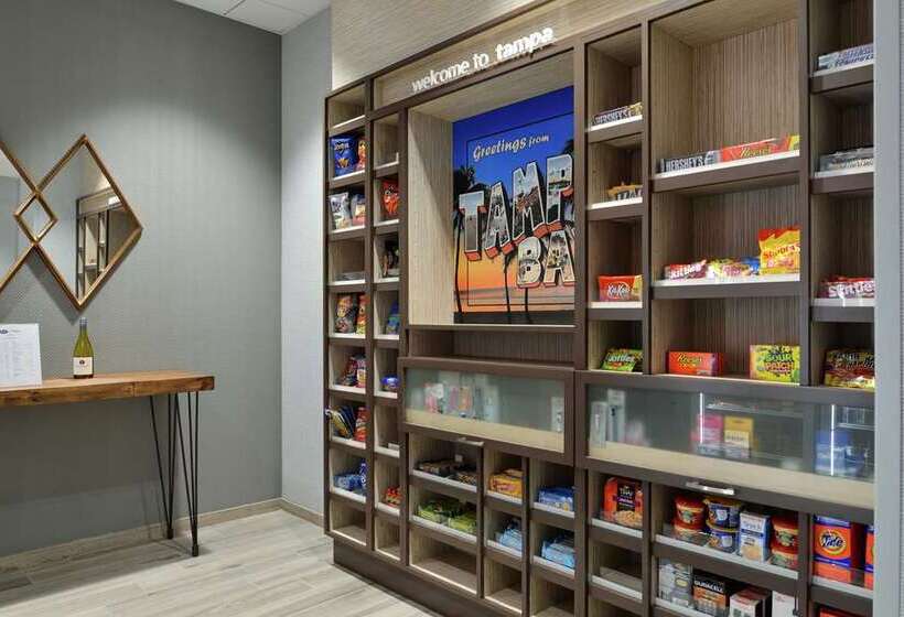 בית מלון כפרי Home2 Suites By Hilton Tampa Downtown Channel District