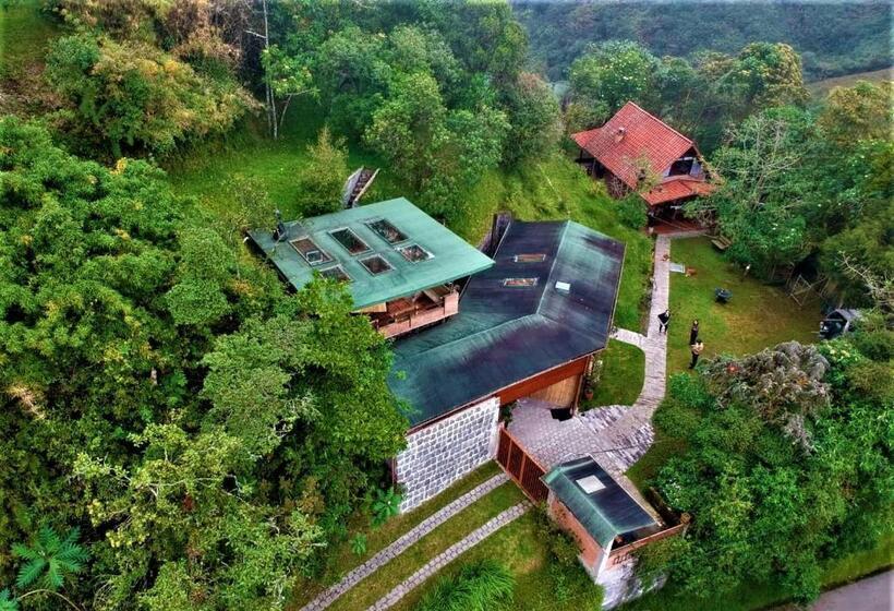 تختخواب و صبحانه Finca Petrona