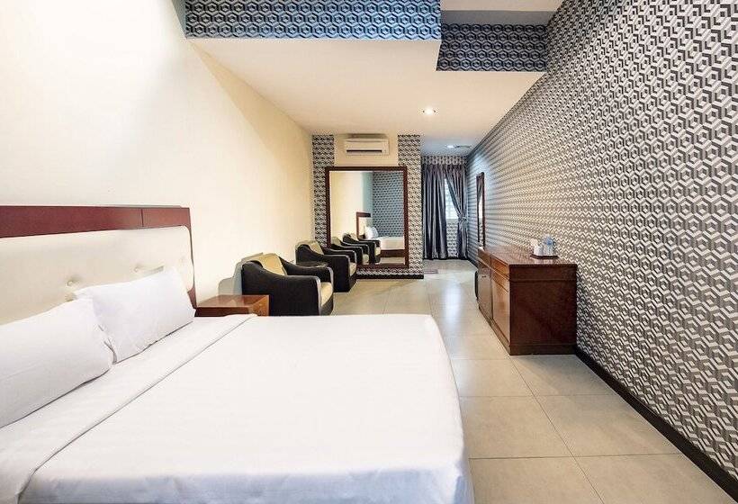 مُتل Pertama Lodge