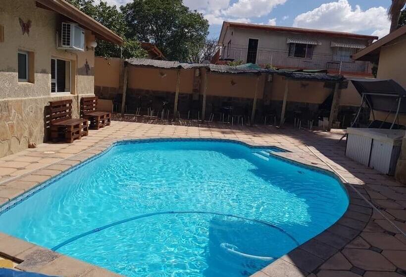 پانسیون Esperanca Guesthouse