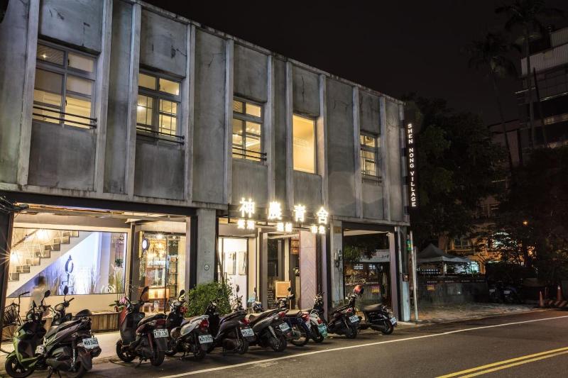 Shen Nong Village   Hostel